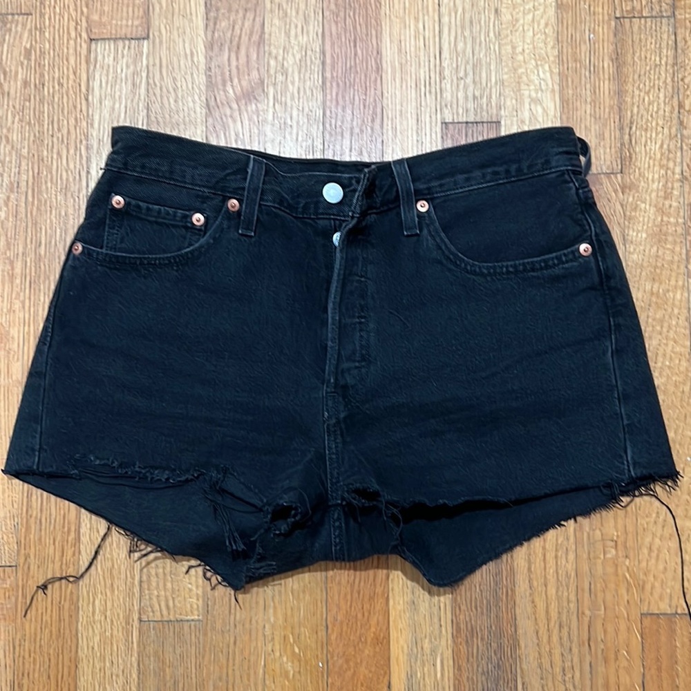 Levi’s High Waisted Black Denim Shorts 29
